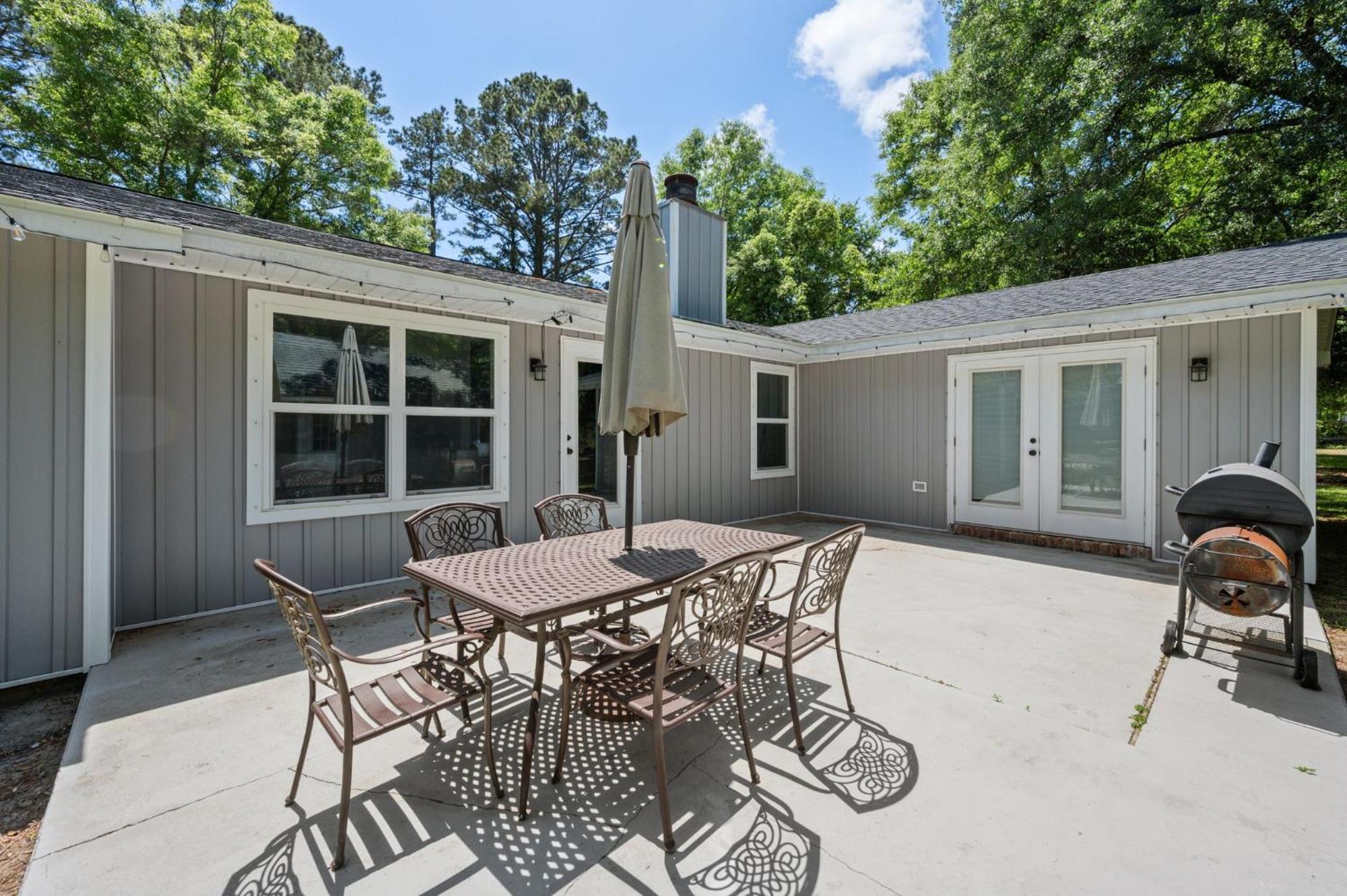 Peaceful Fairhope Retreat-Large Home On 1 Acre Lot Exterior photo